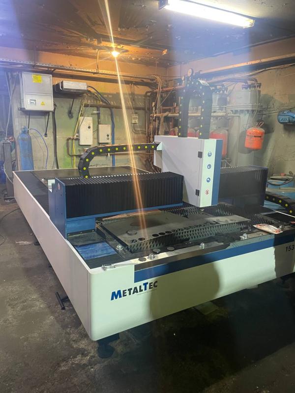 MetalTec 1530S 3kW оптоволоконный лазерный станок для резки металла. Новосибирск